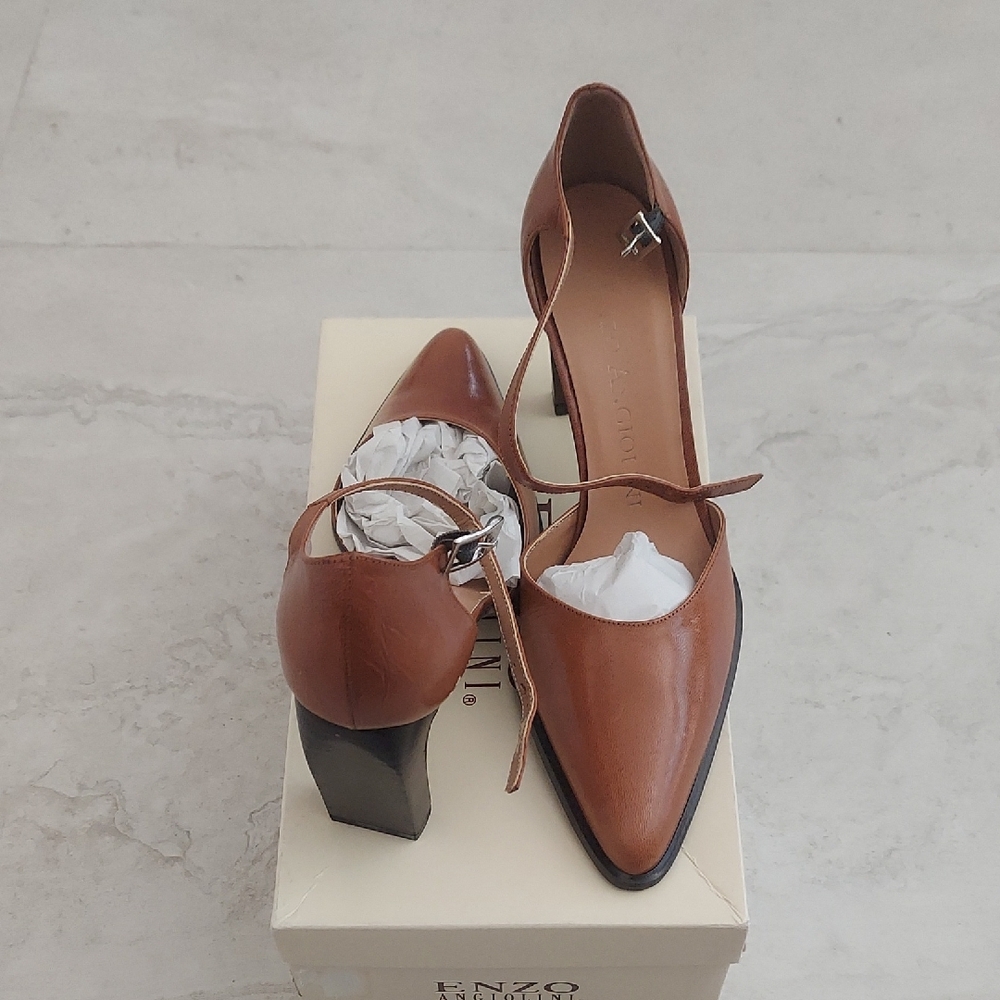 Enzo Angiolini Brown Heels with Pointed Toe